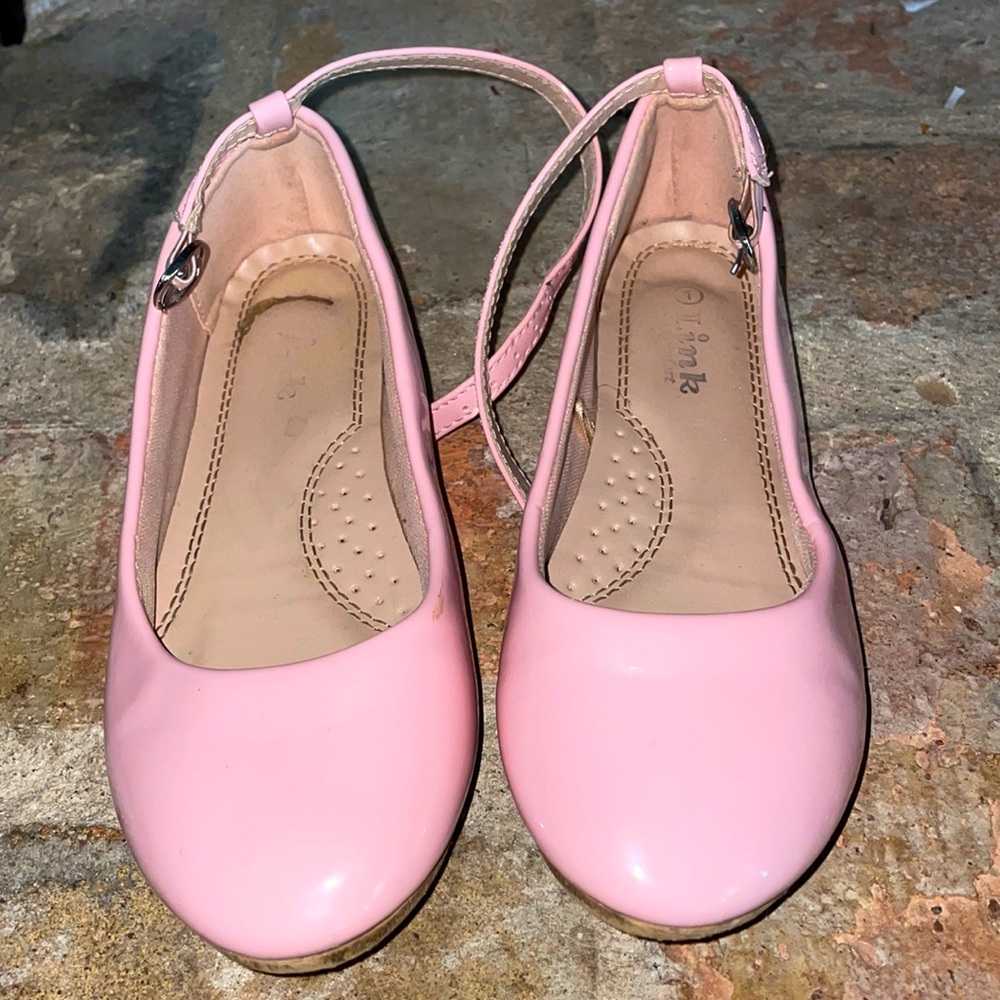 Girls shoes